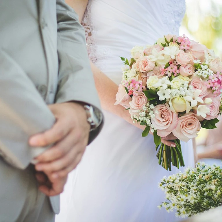 Découvrez la robe cocktail mariage parfaite pour vous